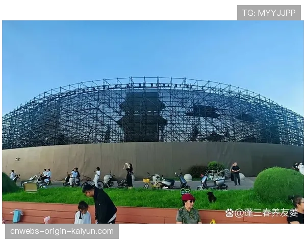 舞台拆除的速度比搭建快，拆舞台累不累